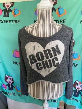 Forever 21 Born Chic" Heart Graphic Cropped Sweatshirt – Charcoal Heath size lg